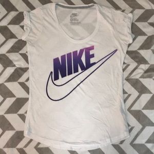 Nike T-shirt